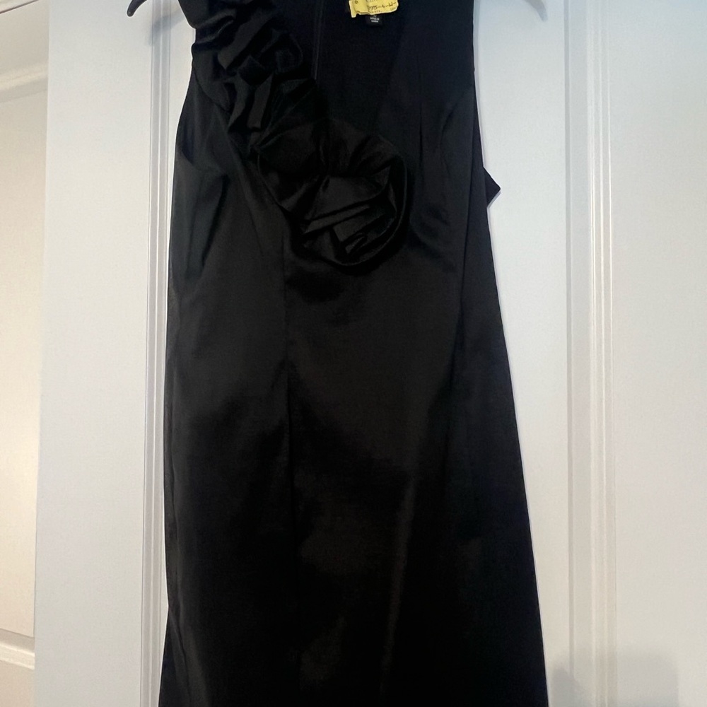 Elegant Black Dress with Ruffle Detail